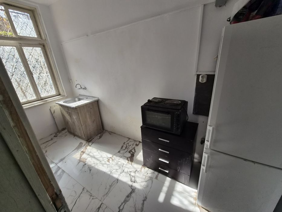 Квартира под наем 1-стаен с двор