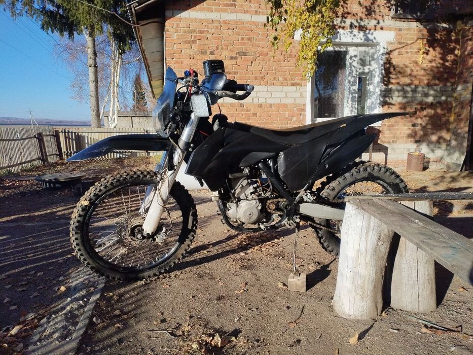 Авантиз.        .