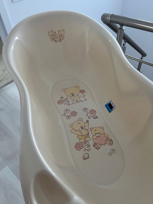 Cadita cu suport pentru bebelusi