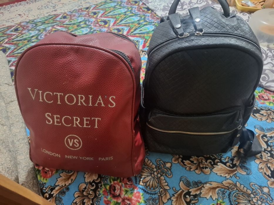 Продам новые рюкзаки Victoria's Secret и классический черный