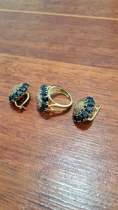 Узук ва сирга коплект