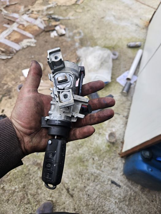 Contact golf 5 touran skoda