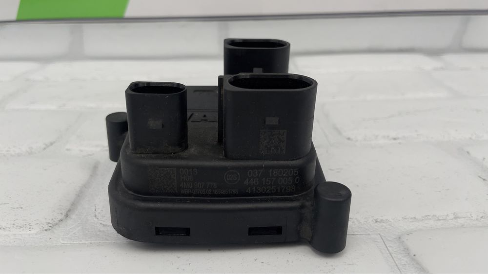 Контролен модул въздушен компресор AUDI Q5 Q7 Q8 E-Tron 4M0907778