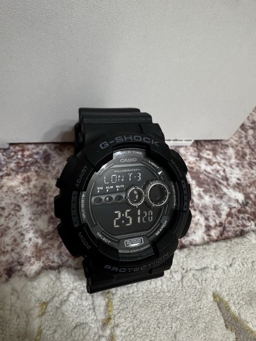 Продаю часы G Shock
