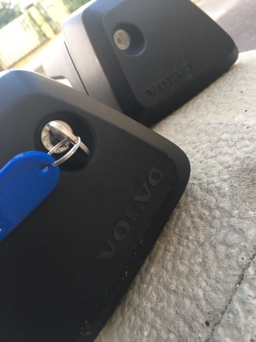 Volvo XC 40, XC 90, XC60, V90 , V60 - напречни греди , багажник Thule