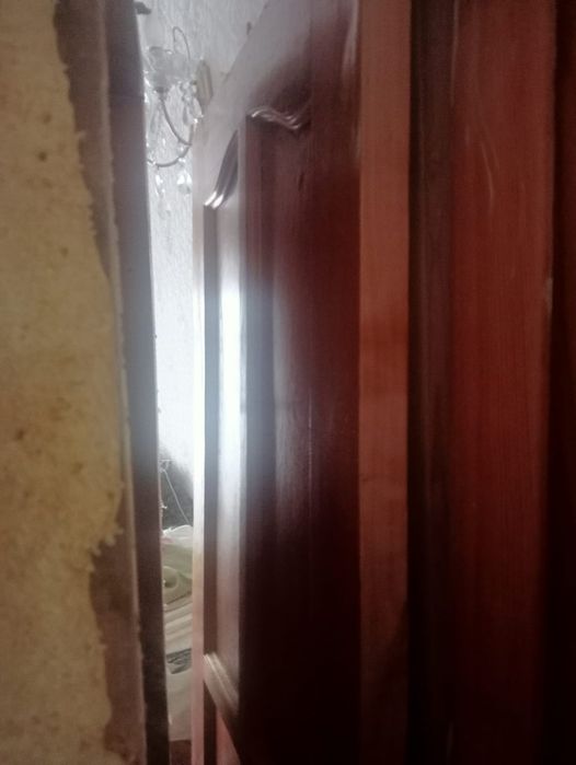 Продам двери деревянные