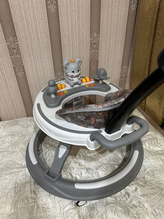 Продаю музыкальные ходунки