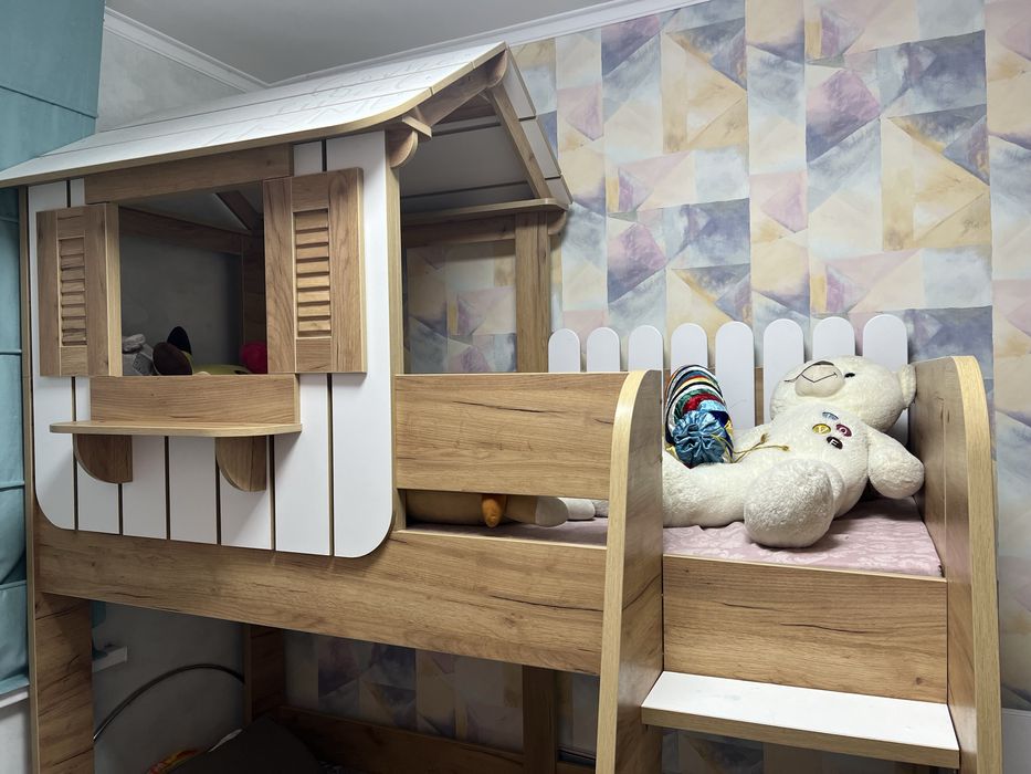 Продам 2 х ярусную кровать