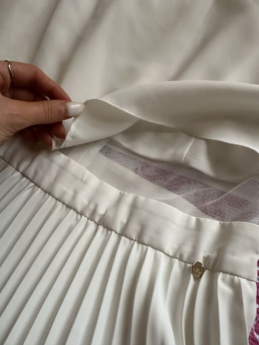 Рокля с пола плисе. Ефектна кройка.