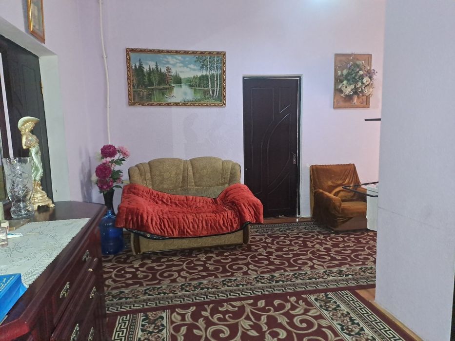 Уй сотилади аэропорт коттедж отчопар