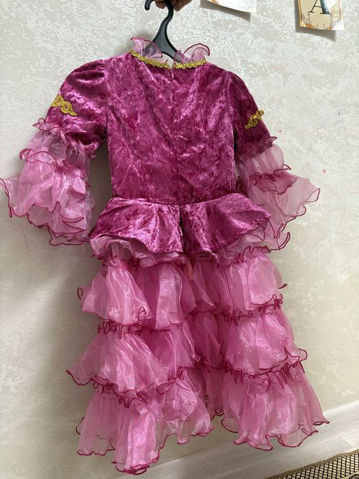 Көйлек сатамын.