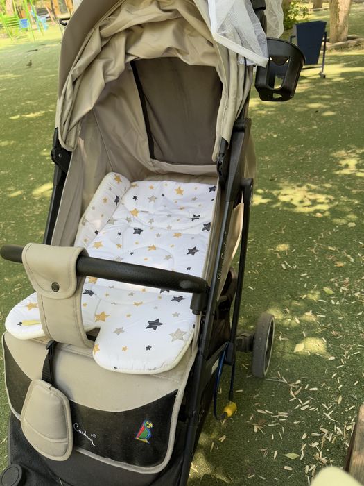 Почти новая и очень удобная коляска Pier Cardin