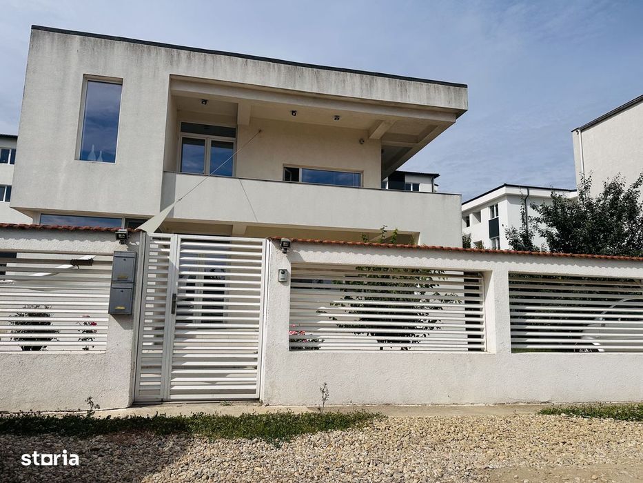 Vila superba 224 mp , 400 mp teren, individuala, str Orhideelor, Chiaj