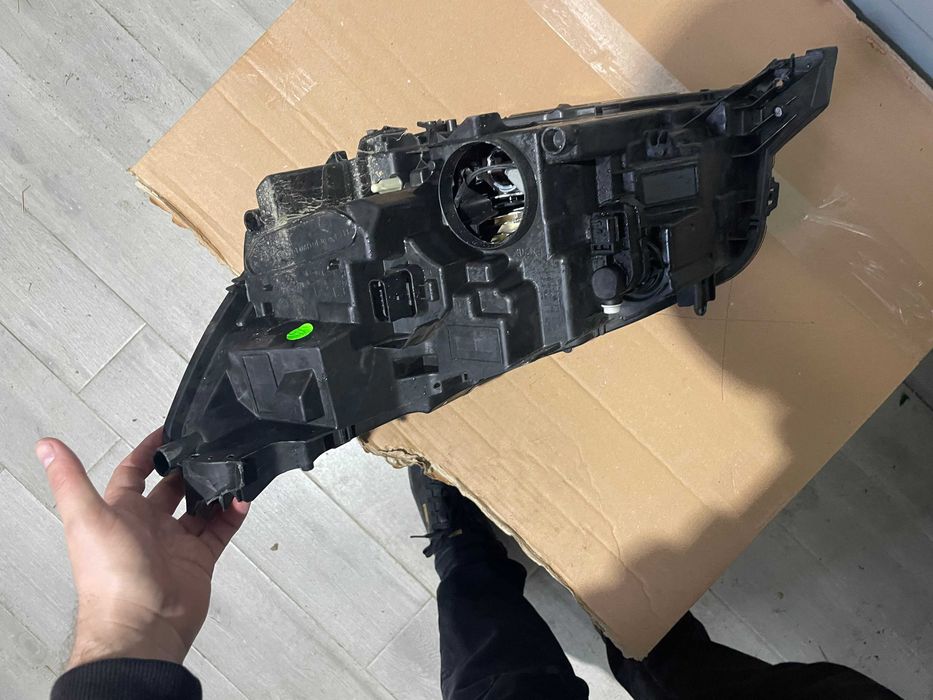 Far dreapta Peugeot 2008  / 208 An 2019 - 2024 cod 9833036180