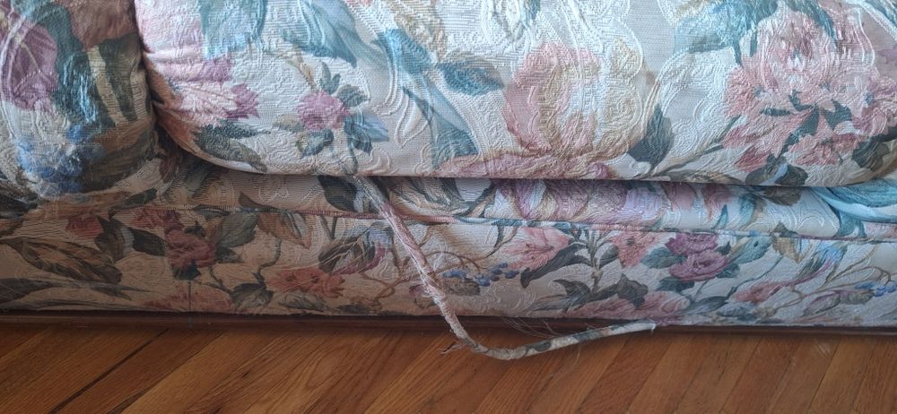 Два фотьойла и триместен диван