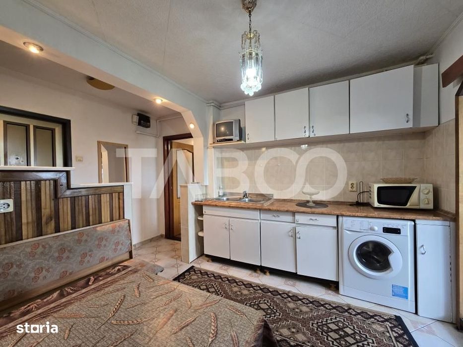 Apartament decomandat de vanzare 2 camere boxa pivnita Vasile Aaron