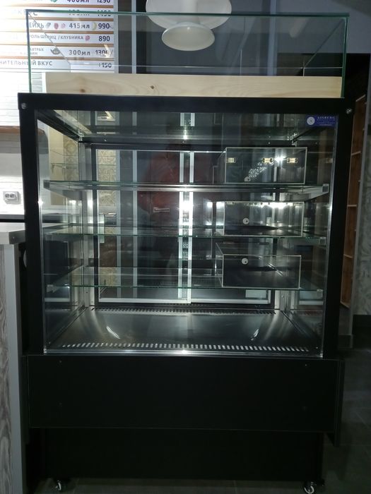 Витрина кондитерская премиум.