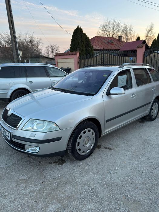 Vând skoda octavia 2