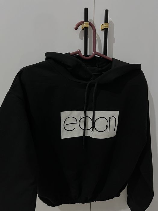 киімдер сатылады