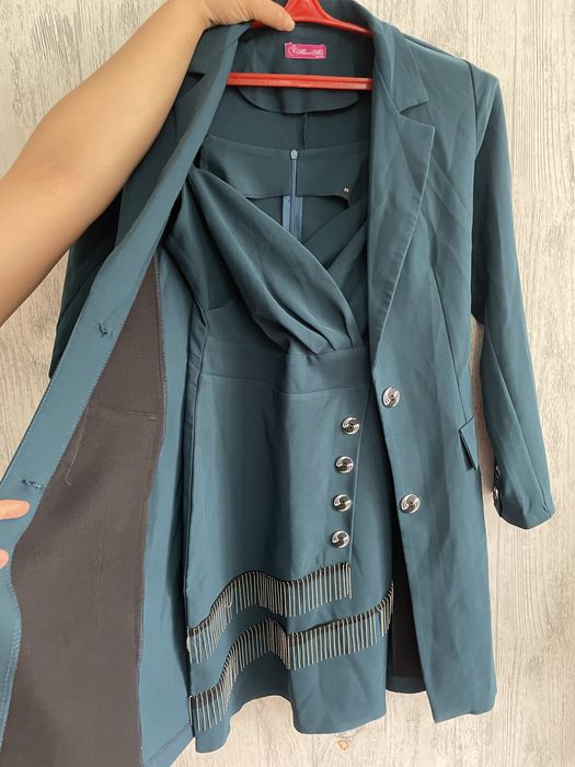 Костюм двойка новый