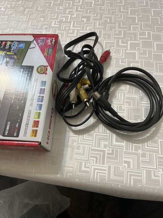 Продам приемник цифрового телевидения