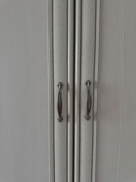 Продам шкаф для одежды Tiffany Woodline Anrex