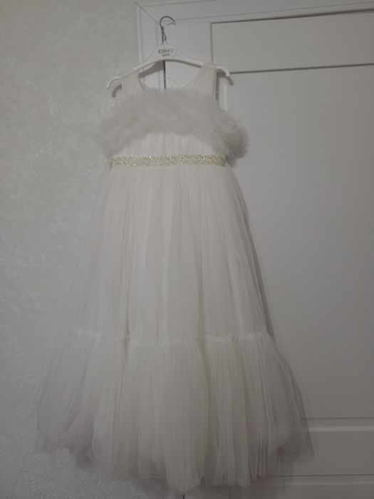Пышное платья рост 128.