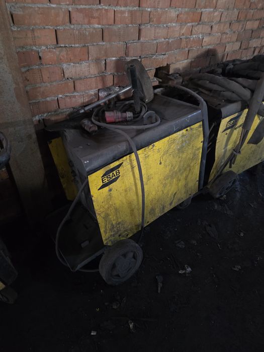 Телоподаващи апарати CO2 LINCOLN, ESAB, HELVI