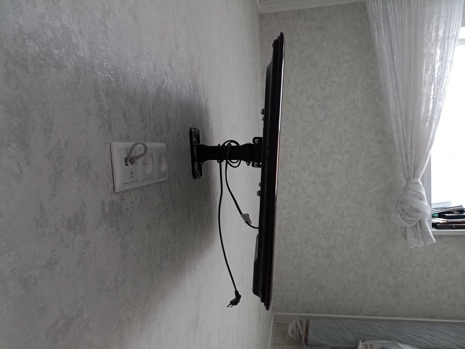 Телевизор LED Samsung, 81 см