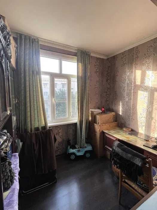 Продаю квартиру массив-5