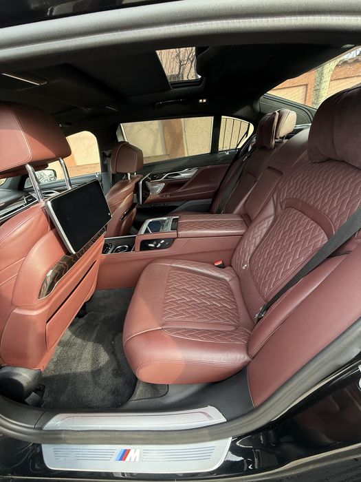Bmw seria 7 750i Xdrive