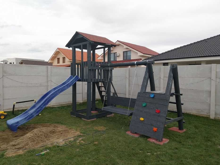 Căsuța pentru copii loc de joaca