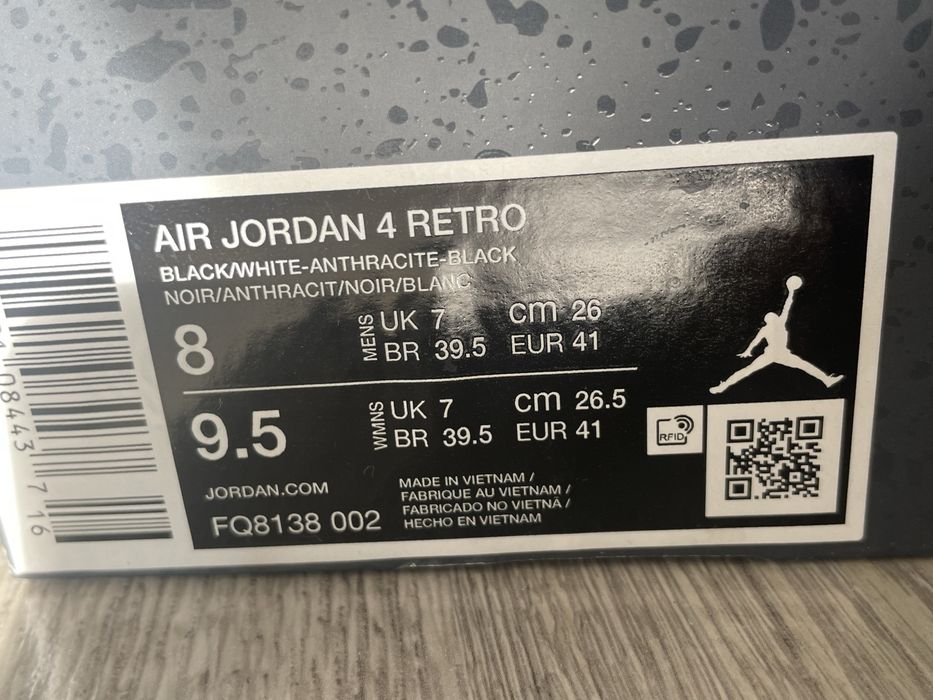 NIKE AIR Jordan 4 Retro