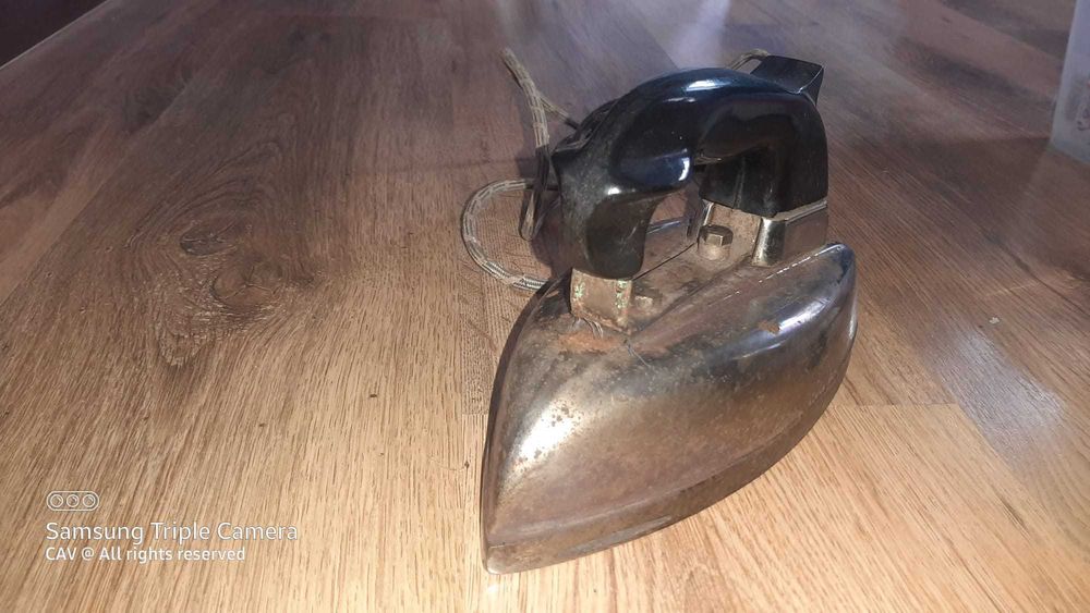 Fier de calcat vintage