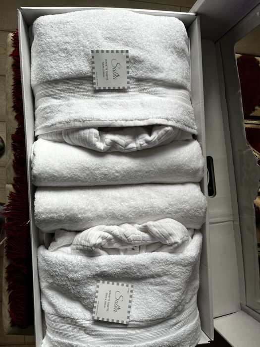 Комплект халатов с полотенцами