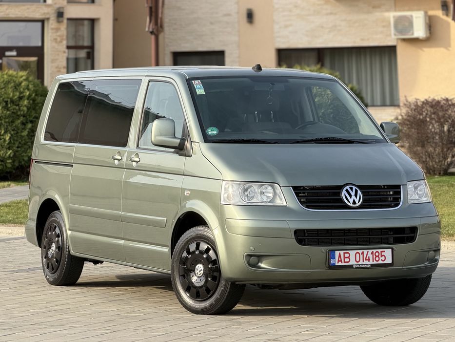 Vw T5 “ Multivan / 4 MOTION “ 7+1 Locuri , Măsuță , Perdeluțe , 2 Uși Laterale , Navigație Mare , Comenzi , Senzori , Pilot , Cârlig TOP