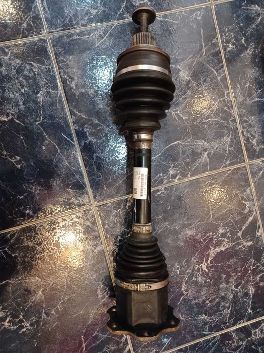 Полуоска за Audi Q5 80А II FYB 16-20 NEW с номер 80A407271E