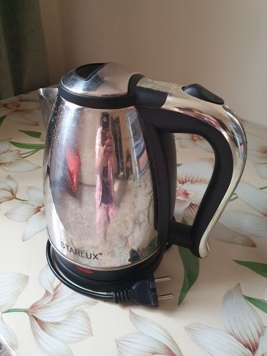 Продам чайник в хорошем состоянии