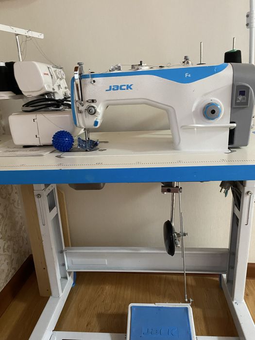 Швейная машина JAC F4