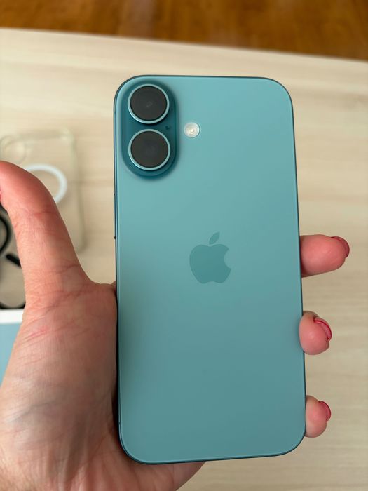 iPhone 16  256GB Teal green