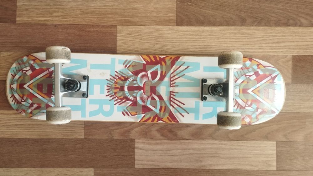 Продам скейт борд подростковый