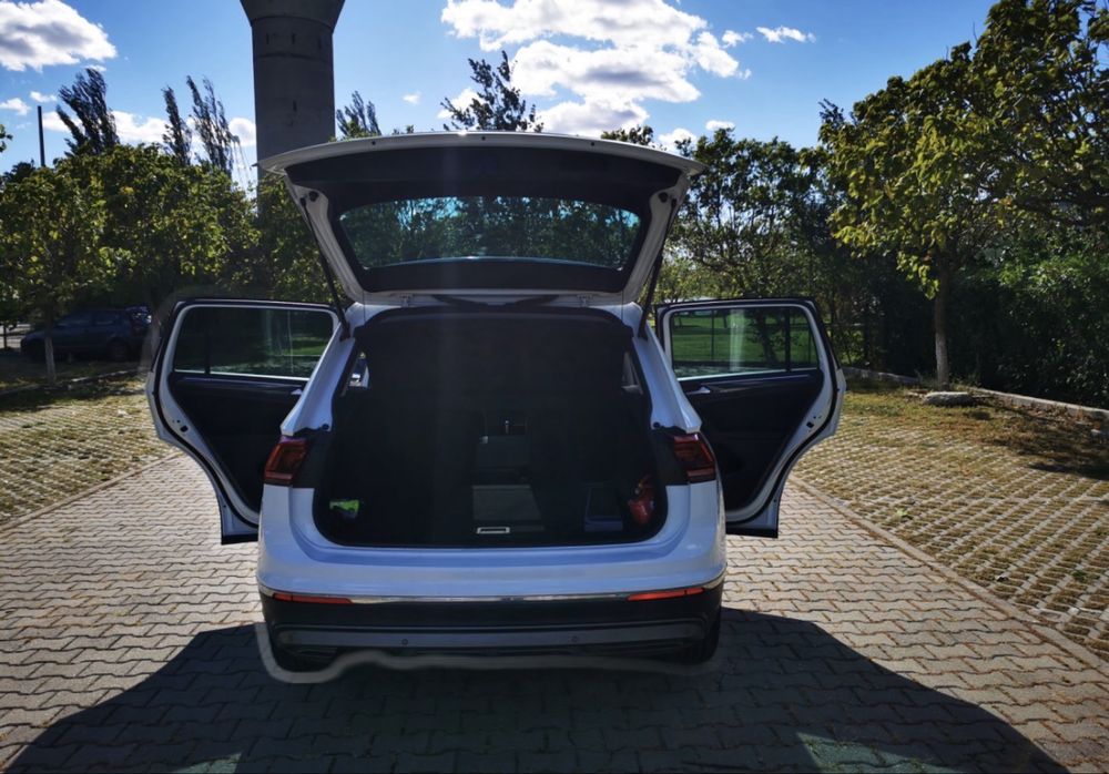 VW Tiguan 2.0 TDI DSG / Virtual Cockpit / Keyless / LED / + Suport 4 biciclete