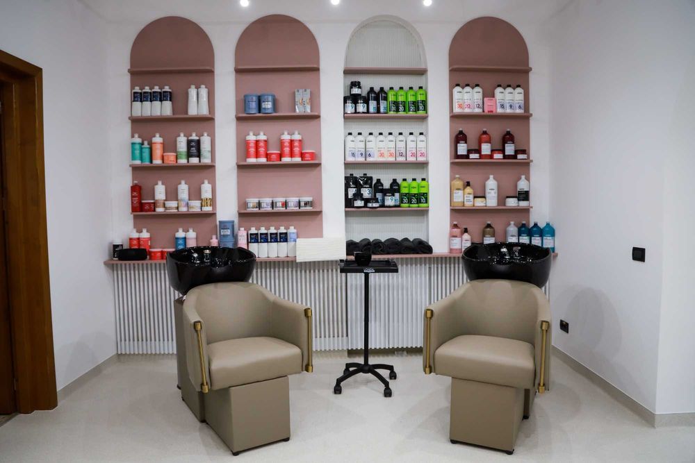 Angajare echipa hairstylist&manichiurista