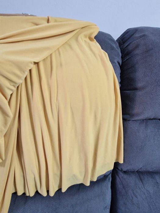 Rochie care se poate face in mai multe feluri