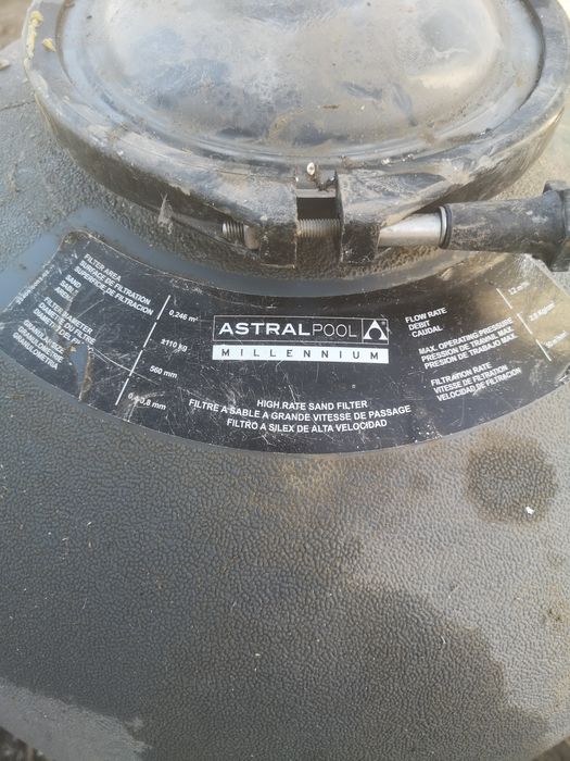 Filtru piscina  astra pool milenium are o fisura mica sus