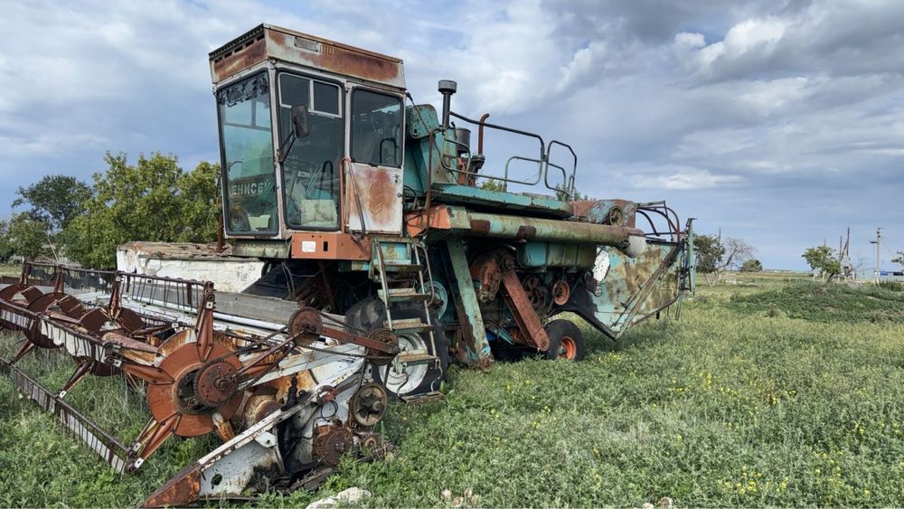 комбайн енисей 1200