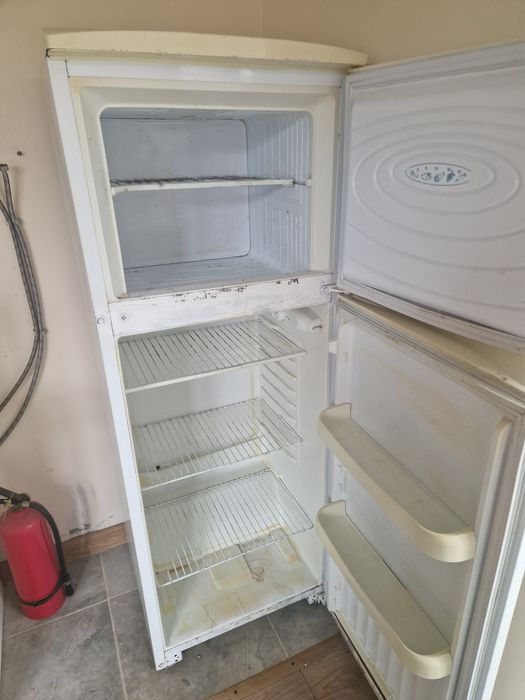 Продам холодильник бирюса