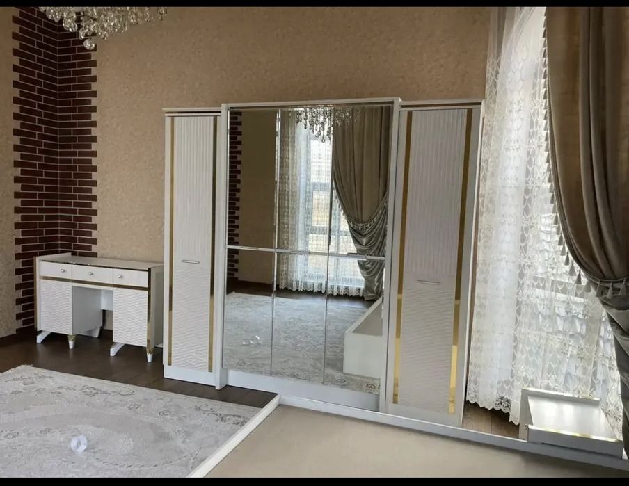 Срочно продам спальный гарнитур!!!