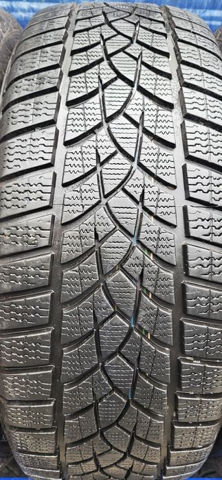 4 anvelope 235 55 18 goodyear  de iarna