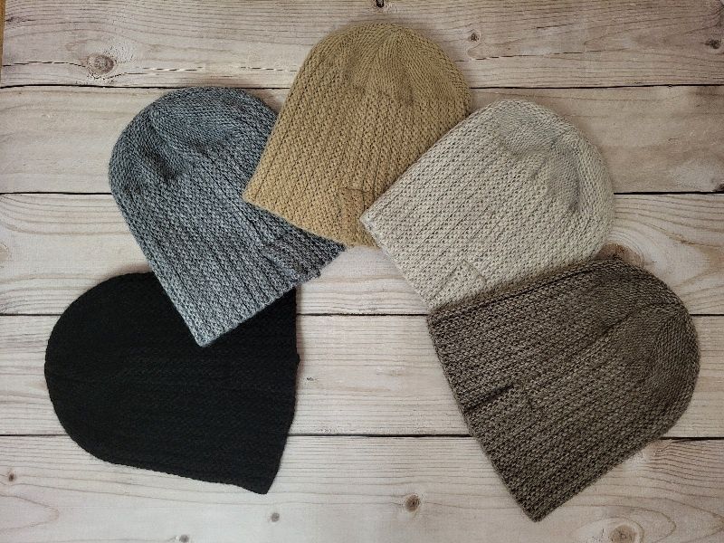 Шапка женская (70% шерсть)